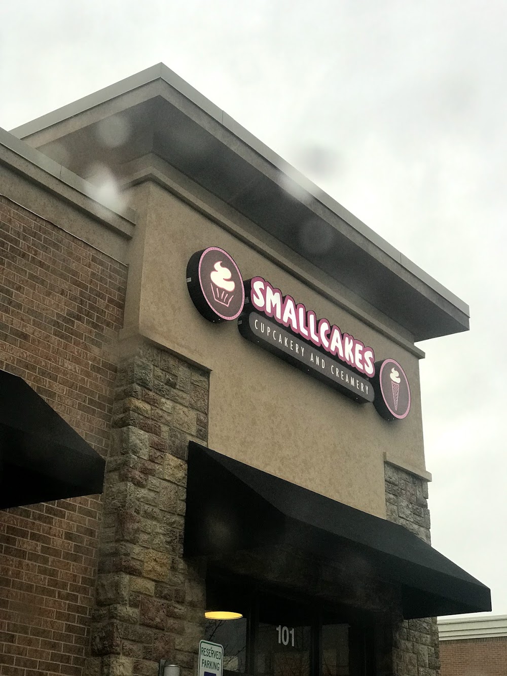 Smallcakes: A Cupcakery of Naperville